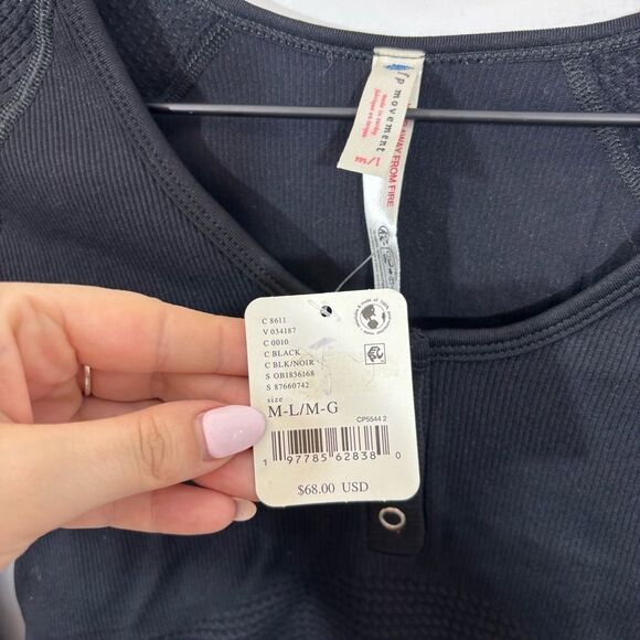 FREE PEOPLE MOVEMENT BAIL OUT
LONG SLEEVE LAYER NEW with tags Size M/L Black - Picture 9 of 13